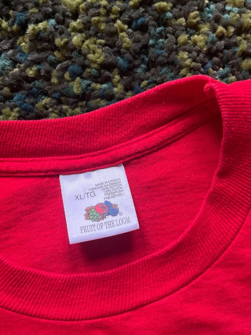 Fruit of the Loom Oh Yes Toronto! Vintage Red T (XL) - Picture 2 of 6